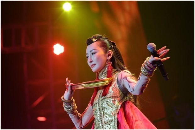 萨顶顶的音乐旅程：这些年她坚持了啥？