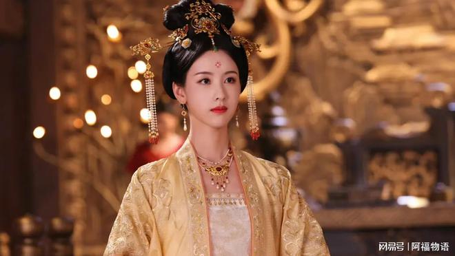 孤舟又来新招：继张晚意的背德赛道、王星越的夺妻赛道，她又搞出个新奇赛道！