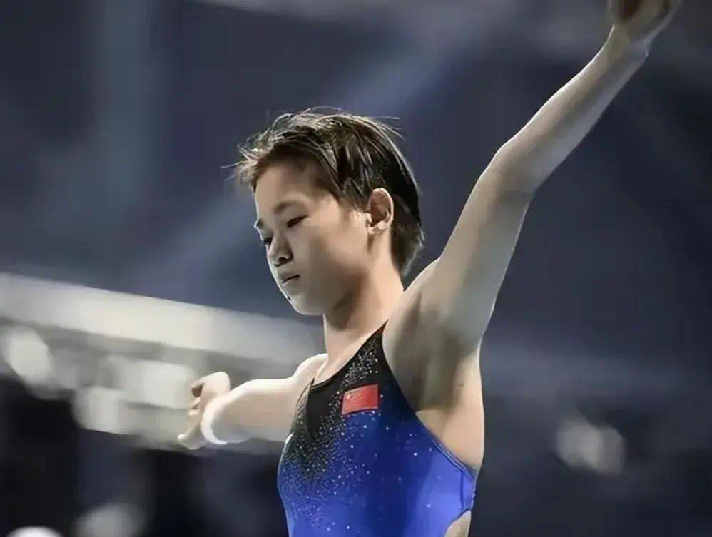 全红婵17岁大放异彩！化个妆美翻天，连郎平都连连称赞！