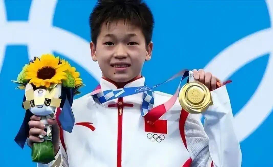 全红婵17岁大放异彩！化个妆美翻天，连郎平都连连称赞！