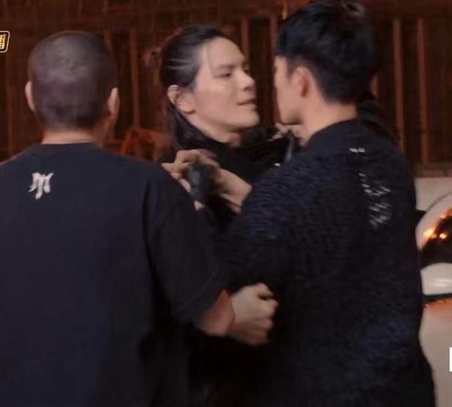 黑泽良平谈向佐退出节目争议，向佐曾因私自退赛与队友起争执
