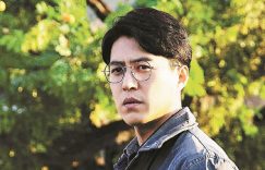 靳东 折了树枝，然后做回自己缩略图