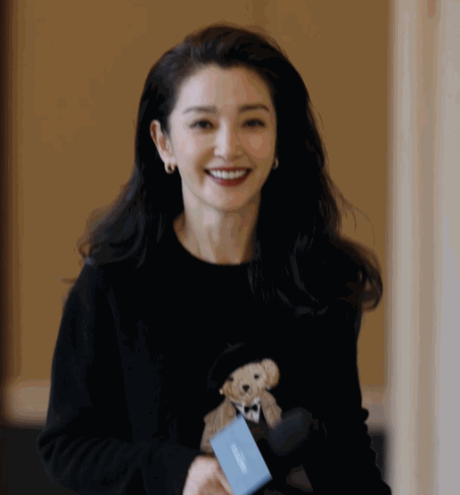 上海一夜，李冰冰皮肤变嫩了，刘诗诗模样变了，高圆圆美出新高度，郭晶晶的生图直接惊艳到我了