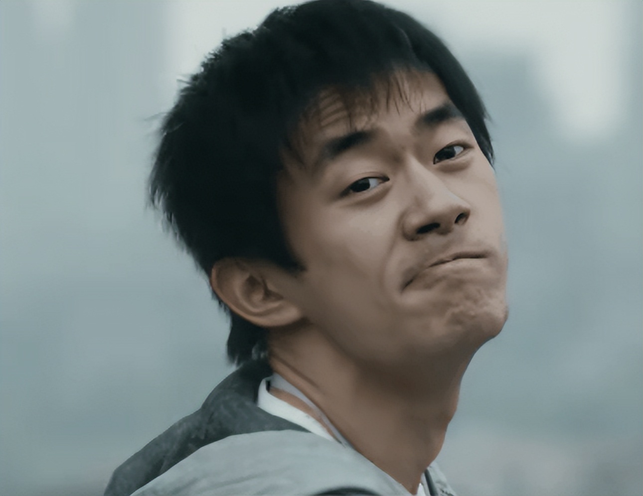 看易烊千玺和赵丽颖演残疾人，才知道什么叫真演技