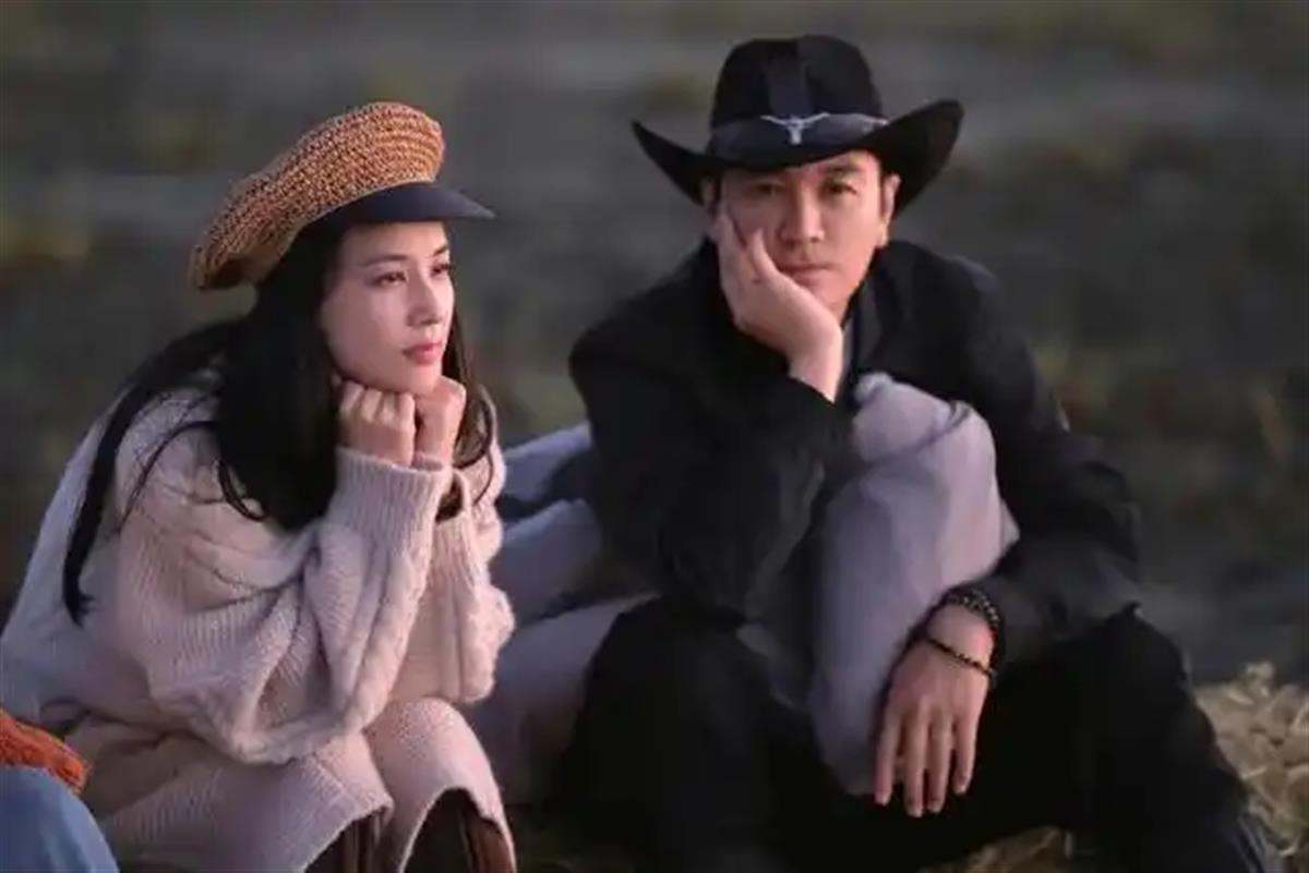 杨子承认和黄圣依真的分手了，刘爽和葛夕也在办理离婚手续