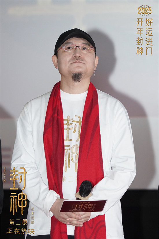 乌尔善聊殷郊法相争议：我们会做得更带感