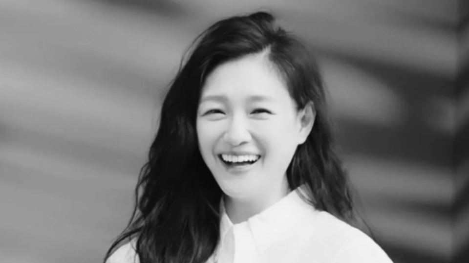 大S走了十天，S妈连发三条动态想女儿