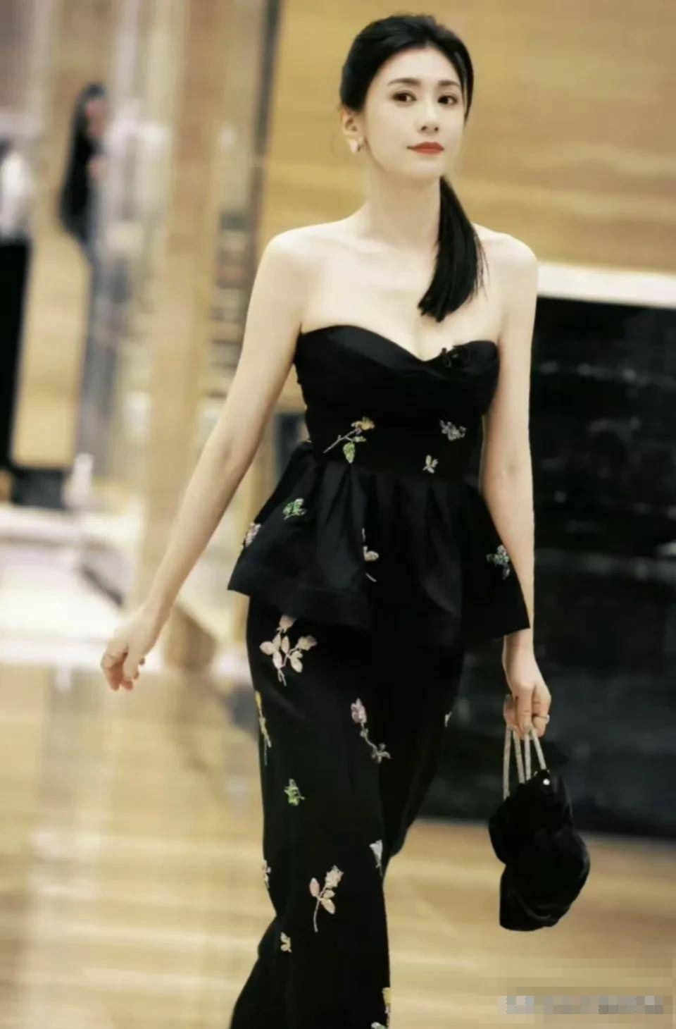 贾静雯在台湾女星里算是翻红了