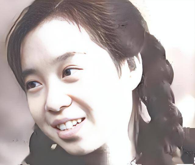 容嬷嬷年轻时候竟然是校花？本来以为是瞎说，看到照片直接惊掉下巴！