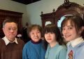 孙俪和妈妈聚会，孙妈换了新发型超显年轻，还有孙俪家小宝宝的照片被曝光了缩略图