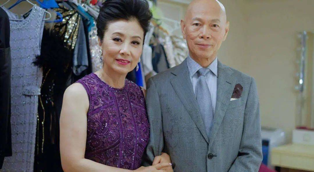 相恋20年，得了癌症才决定结婚，婚后却发现一堆问题，没孩子的汪明荃后悔了吗？