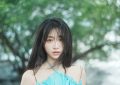 杨茜子穿吊带裙超甜，在洱海边悠闲散步缩略图