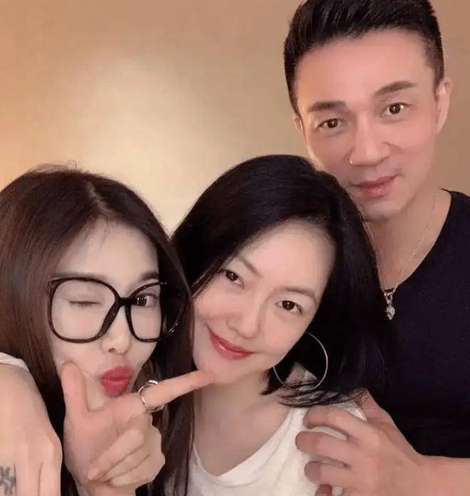 大S遗产据说36亿新台币，具俊烨和大S没领结婚证？真的假的？
