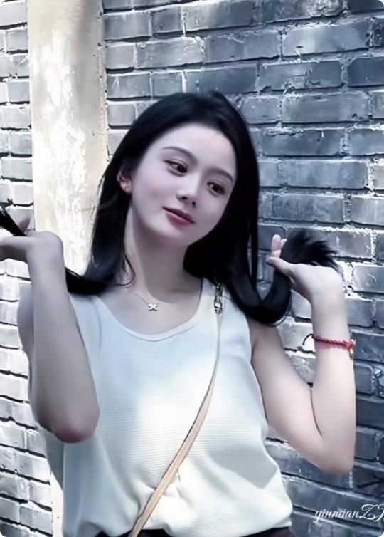 这两位男女主，长剧演得不咋地，短剧却一鸣惊人！