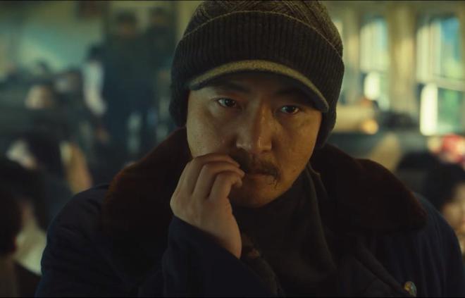 才播2集收视率就破1，郭京飞选对剧本抽到王炸，央视拿到收视密码了