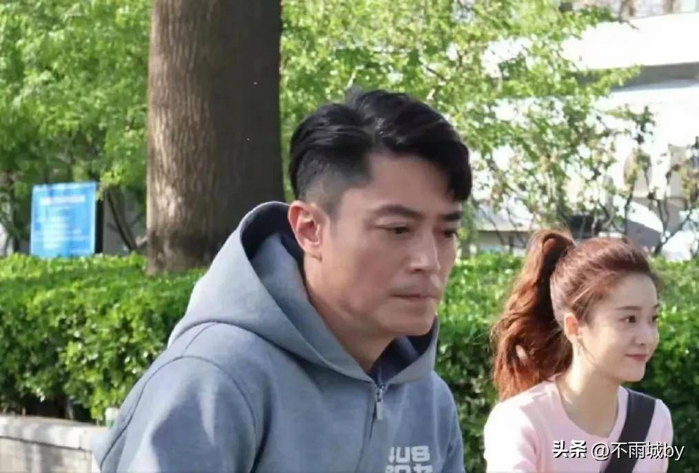 林心如和霍建华的7岁女儿照片被曝光，网友炸锅：这家也太厉害了吧！