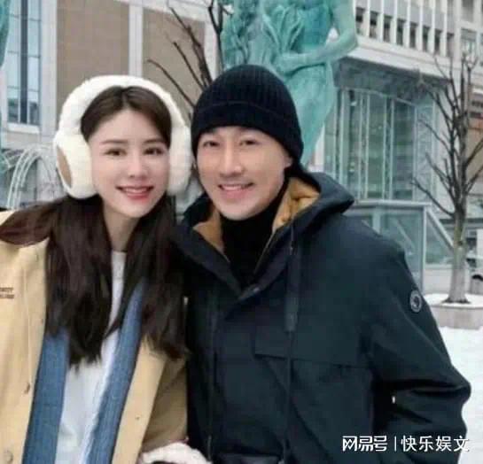 林峯老婆张馨月换保姆的小插曲，离开前两次检查行李箱，网友们都沸腾了