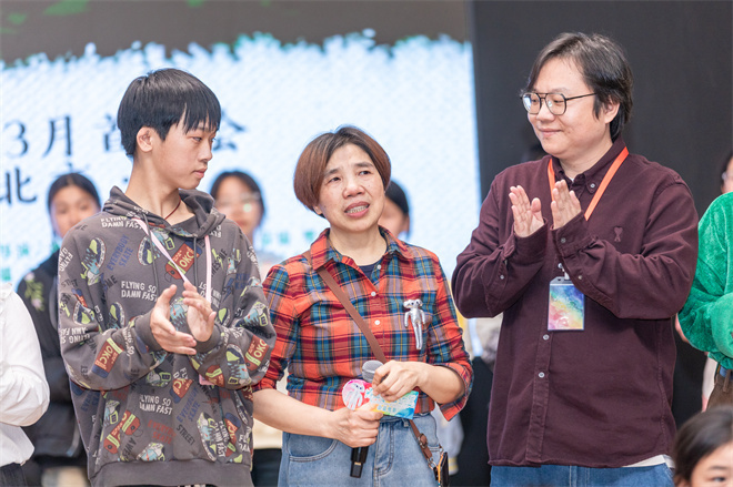 我猜青山就是这样的首映，乡村孩子登上央美舞台
