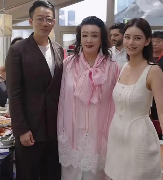 马筱梅5月婚礼照常，和大S的孩子们一起住也没问题，这后妈真不错