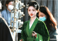 鞠婧祎穿丝绒绿裙太美了！郭敬明这次选对人了，网友狂赞：美神下凡缩略图