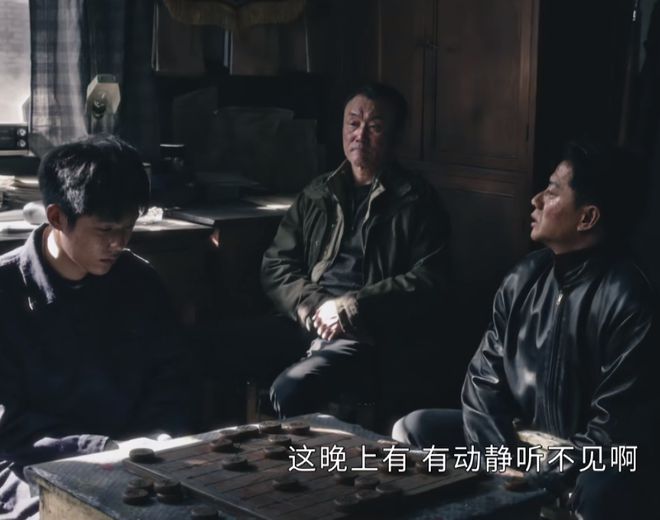 20分钟就冲到第二，热度2900！观众好评不断，这部剧火了