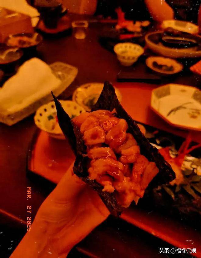 唐艺昕宋茜姐妹情深，张佳宁拍戏结缘，她们的聚会超温馨