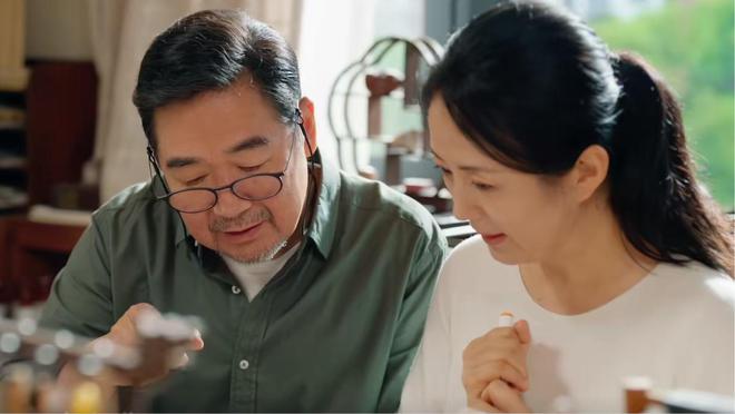 刚播4集就冲到榜首，一口气看完，真不愧是央视出品