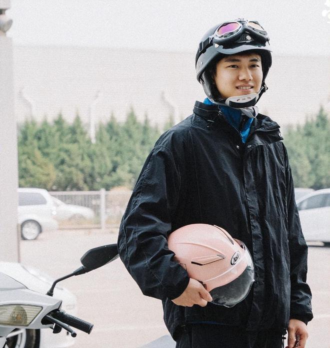 今晚开播啦！24集的都市剧空降而来，演员们都是实力派，我想说：这剧肯定能火