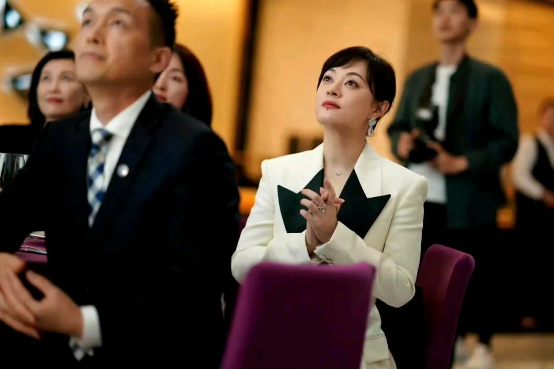 《乌云之上》全集百度云网盘[国语中字HD高清资源下载]在线观看