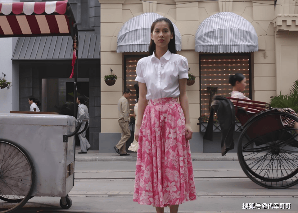 黄圣依年轻时候的颜值也太能打了！清纯得像白月光一样美