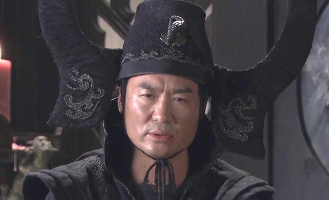 神探狄仁杰：李元芳和虎敬晖，谁更厉害？元芳曾用五个字评价他。