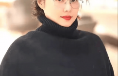 52岁的袁立胖了之后更美了，黑色披肩超显贵气，新发型美到差点认不出！缩略图