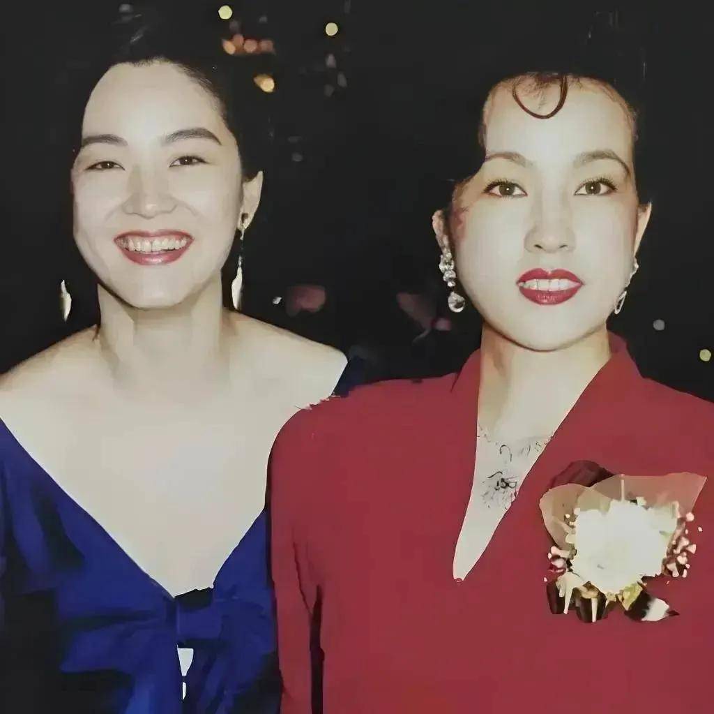 刘晓庆到底算不算顶级美女？看她和林青霞王祖贤的合照就知道了