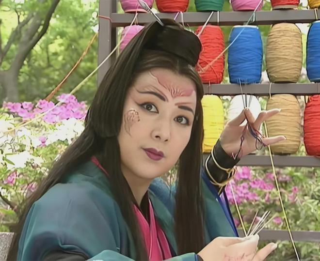 演东方不败的三个女的和一个男的，林青霞最惊艳，TVB版最贴近原著