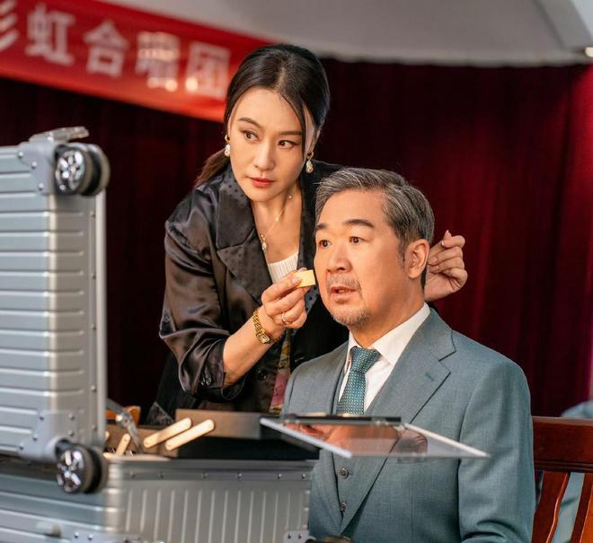 70岁大爷成偶像剧顶流？张国立用老年玛丽苏碾压小鲜肉