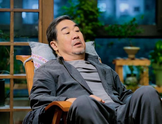70岁大爷成偶像剧顶流？张国立用老年玛丽苏碾压小鲜肉