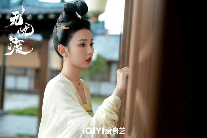 同样是积压剧复播，36岁的杨颖和27岁的宋祖儿比起来，差距太大了