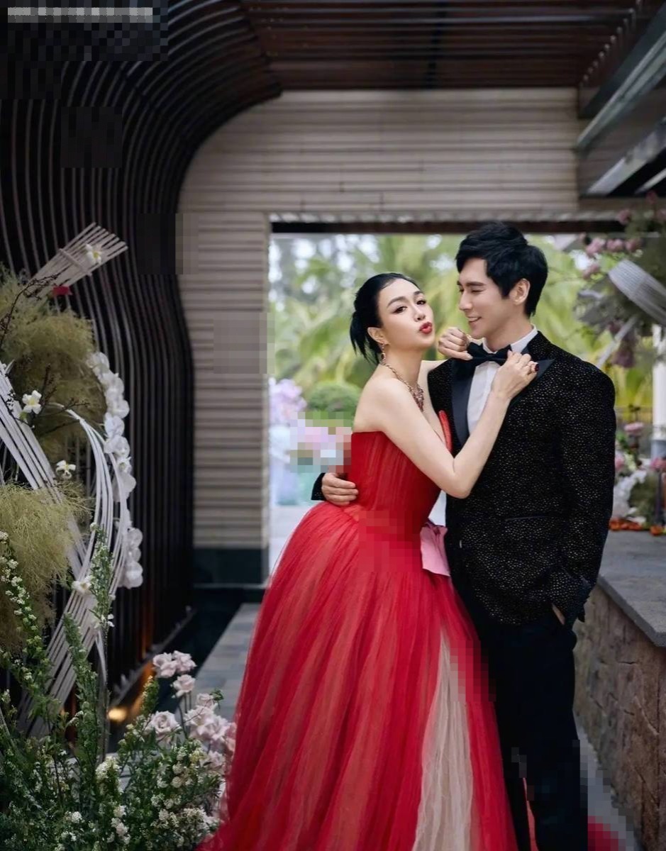 钟丽缇和张伦硕的十年姐弟恋为啥这么甜？他们婚姻保鲜有啥秘诀？