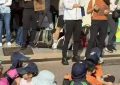 黎明现身女儿学校运动会，58岁还是那么年轻帅气，老婆难得出现长相挺一般的！缩略图