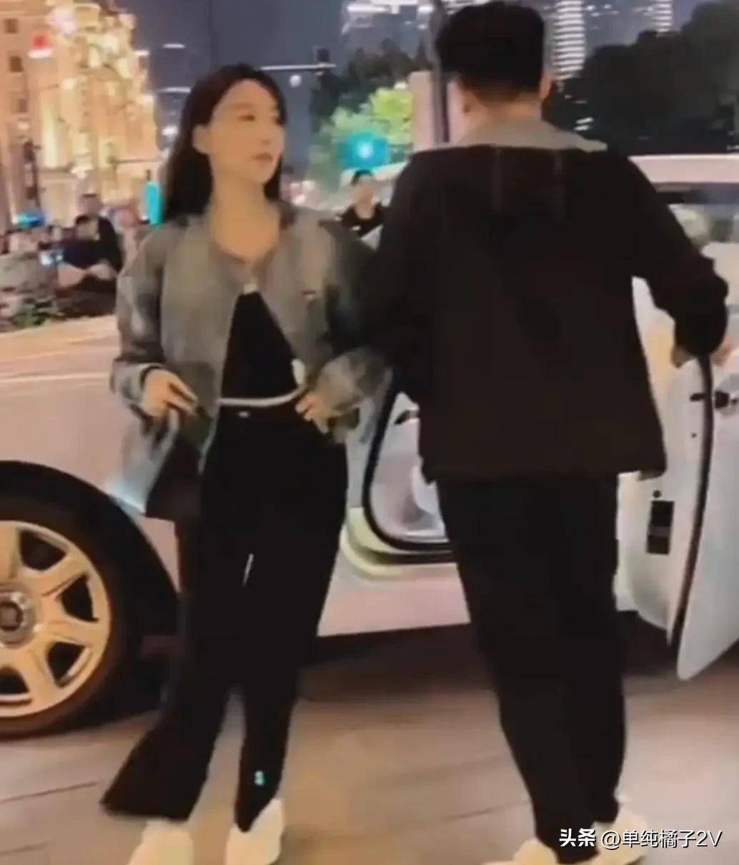 叶珂生女细节被扒！神秘人拿到孩子照片，黄晓明心情大好，IP地址有点怪