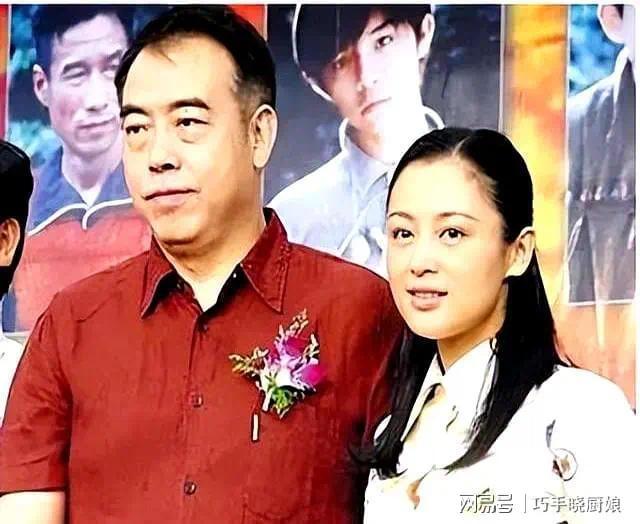 母爱照亮黑暗：倪萍与先天性白内障儿子的十年救赎之路