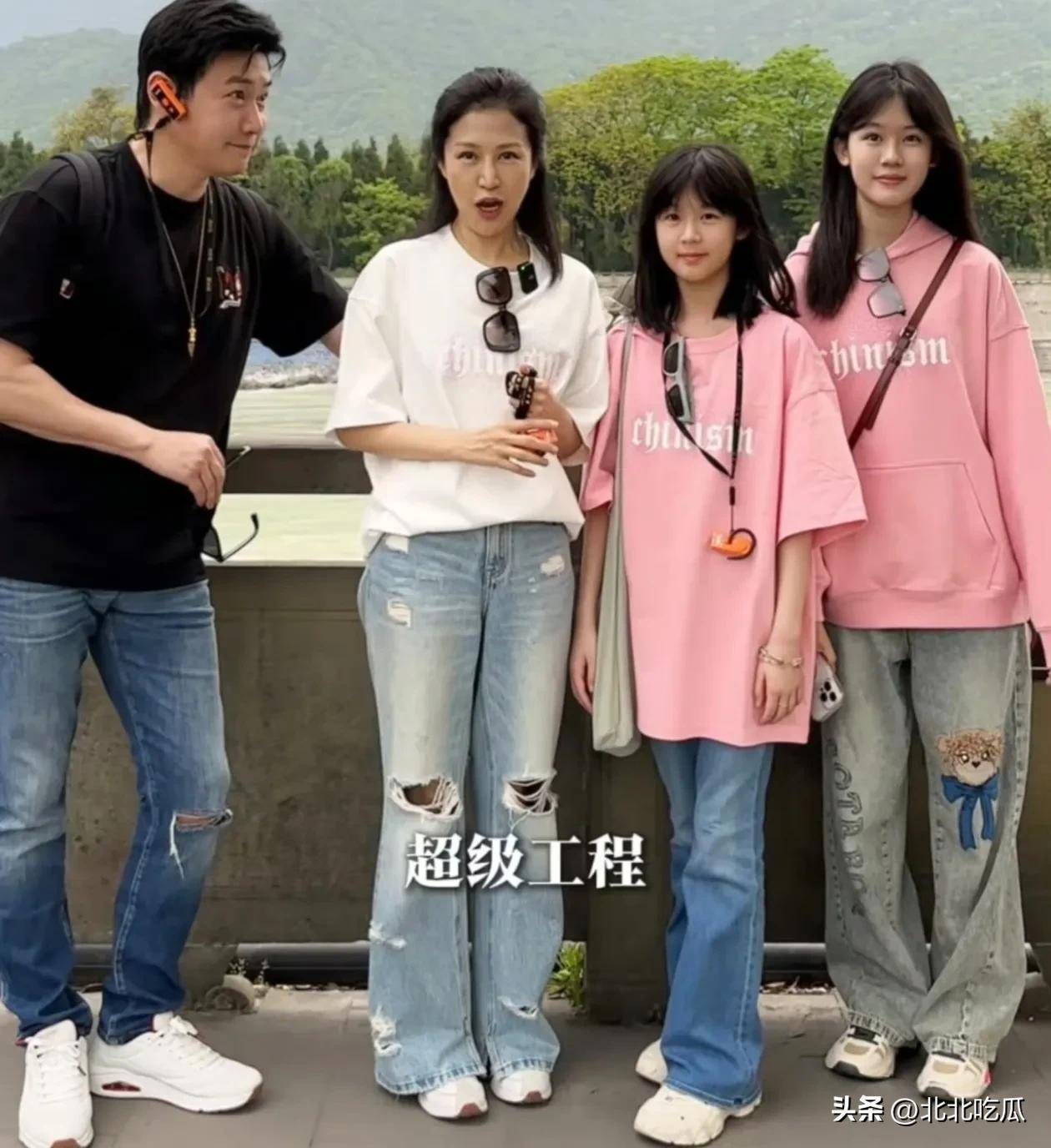 娱乐圈最甜冻龄夫妻：陆毅鲍蕾五十岁同框，诠释爱情最好的模样