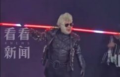 58岁张卫健红馆亮乐悠卡自嘲持证上岗 不老传说再证舞台无龄限缩略图