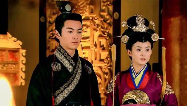 冯绍峰新恋情曝光后，陈晓赵丽颖《九重紫》合作传闻引爆热搜：于正操盘的娱乐圈博弈