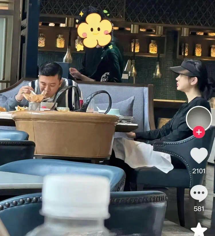 杨子新恋情曝光！高挑女友李隽子已入住家族豪宅