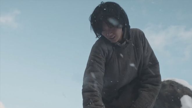 人性之恶的深渊：从青梅竹马到冷血恶魔，封铁头的堕落之路