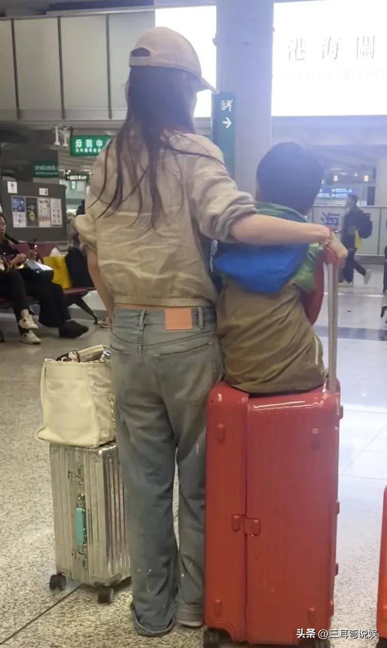 杨颖淡出荧幕专注家庭：与小海绵的温馨日常见证幸福蜕变
