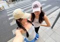 赵露思街头随拍引热议：不加修饰的日常感治愈万千网友缩略图
