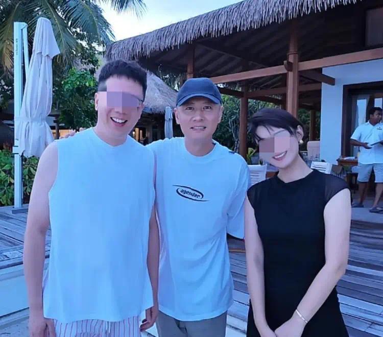 实力派演员王阳任重马尔代夫家庭游 二十年兄弟情见证娱乐圈真友谊