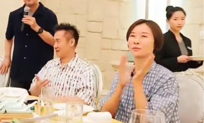 岁月见证真情：黄志忠柯蓝低调同框，神仙阵容聚会引发新剧猜想